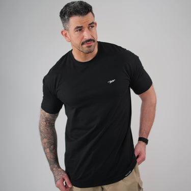 Model is 6'6", 260 lbs, wearing size XL